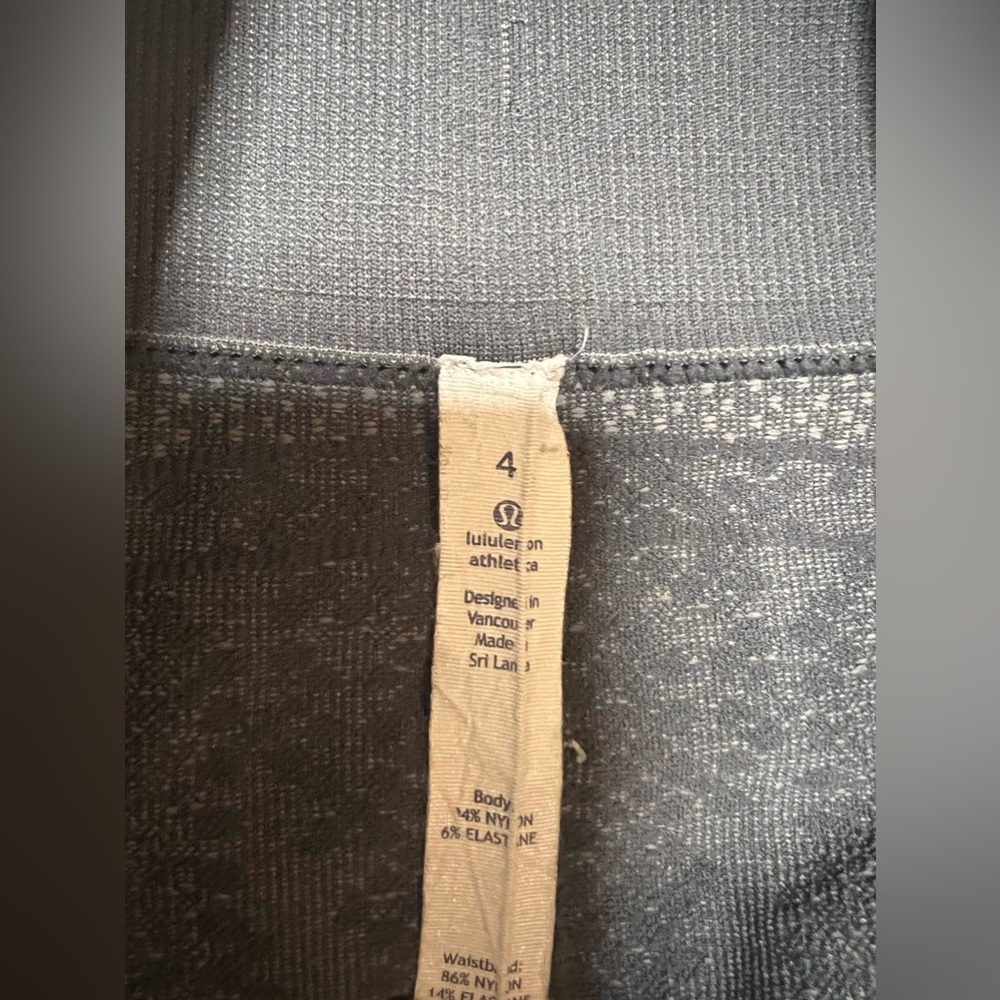 Lululemon, Size 4, Python Print - Picture 3 of 3